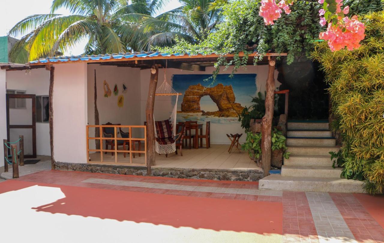 Maytenus Galapagos Puerto Ayora  Exterior foto